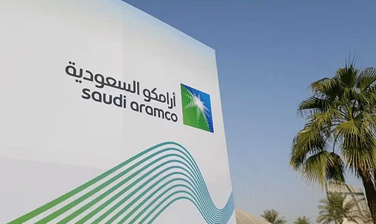 "أرامكو" تتعاون مع "ستيلانتس" للمواءمة بين الوقود الاصطناعي ومجموعة المحركات الأوروبية 1 25