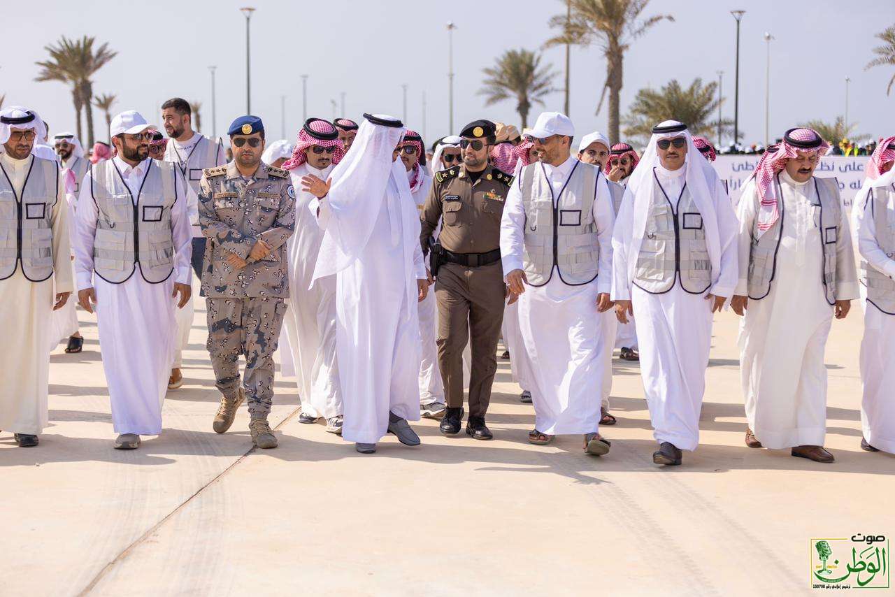 أمين عسير يدشن مبادرة تنظيف سواحل عسير على امتداد 250كيلو متر مربع 31 IMG 20231002 WA0133