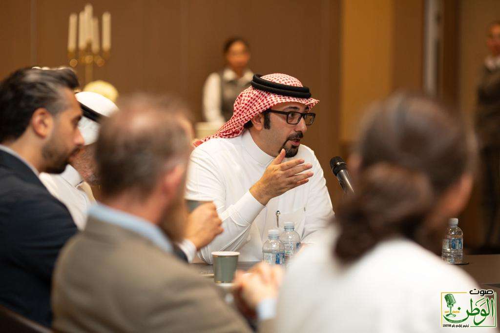 جلسة حوارية بين قيادات دله وجامعة IE الاسبانية حول "الاقتصاد والتمويل الإسلامي" 1 IMG 20231120 WA0073