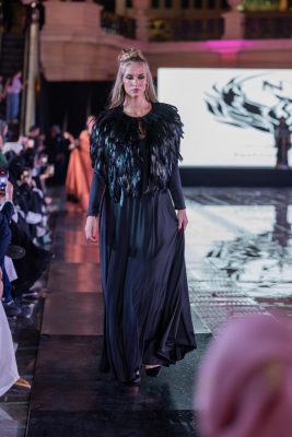 نجاح مصممة الأزياء المبدعة نورة آل جميح في إقامة أول عرض أزياء لها بمدينة جدة 16 IMG 20240304 WA0031