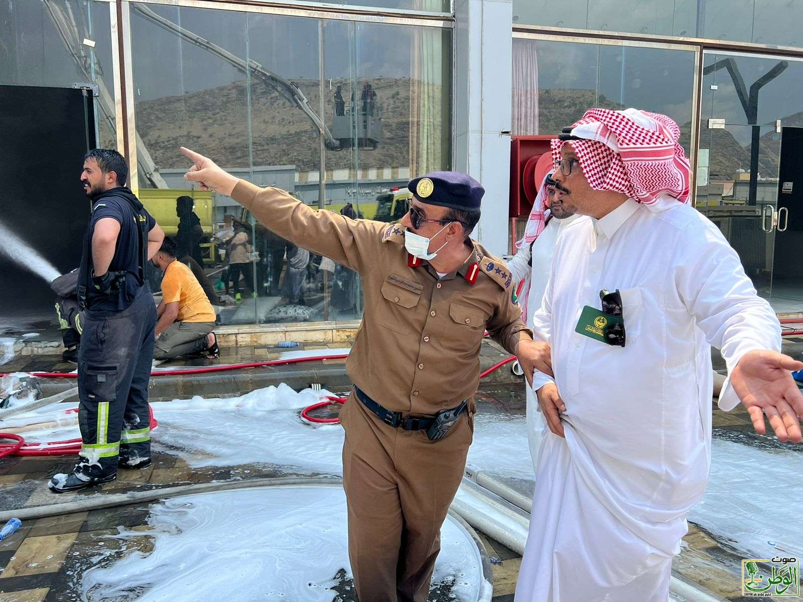 وكيل محافظ محايل يقف على حريق المفروشات وسط المحافظة 9 f6c37467 8e92 4cf9 9605 e6935176c188