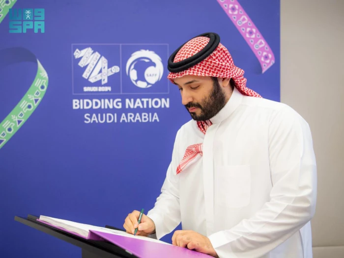 ولي العهد يبارك استكمال المملكة للإجراءات النهائية لملف استضافة كأس العالم 2034 استعداداً لتسليمه للفيفا - صور 5 ولى