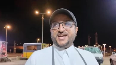 شاهد: مدير مدرسة يبيع كبسة مضغوط في عربة "فود ترك" بالنماص.. ويكشف ردة فعل طلابه عند الشراء منه 5 قرني