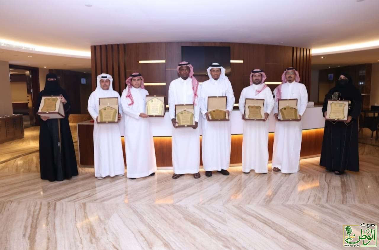 نادي الصحافة الرقمية يكرم السفري والدعلان والحازمي في حفل وسام جائزة نادي الصحافة الرقمية لليوم الوطني السعودي 94 تحت شعار " نحلم ونحقق " 1 IMG 20241008 WA0122