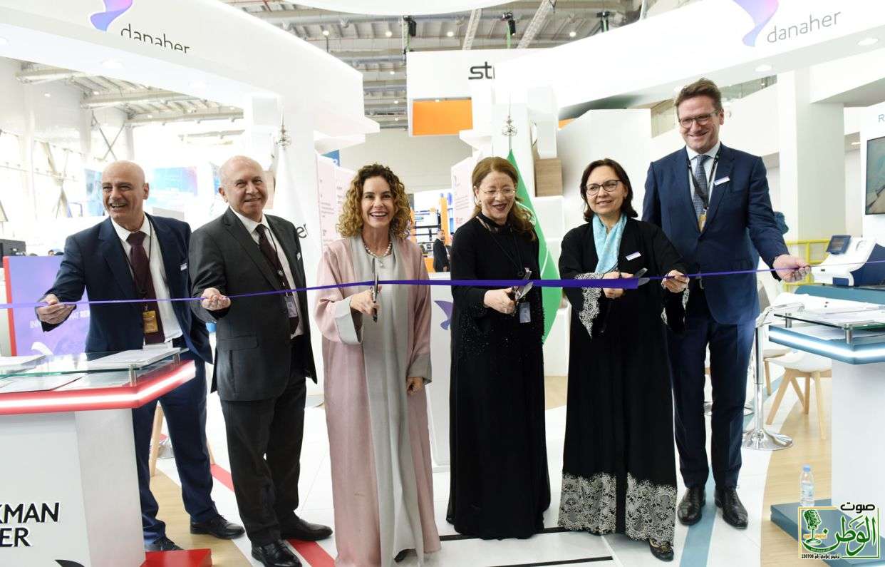 اتفاقية تعاون بين "الصحة وسيفيد" في مجال التطوير والتدريب ومكافحة العدوى 1 IMG 20241027 WA0098