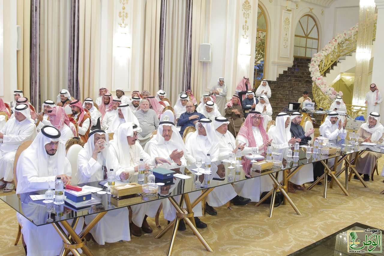 مُشيدين بتكريِمه في "قراة النصِ 21".. أُدبَاءٌ ومُثقفونَ: القشعمي نَسيج وحده ومؤلفات مراجع موثوقة 13 IMG 20250122 WA0095