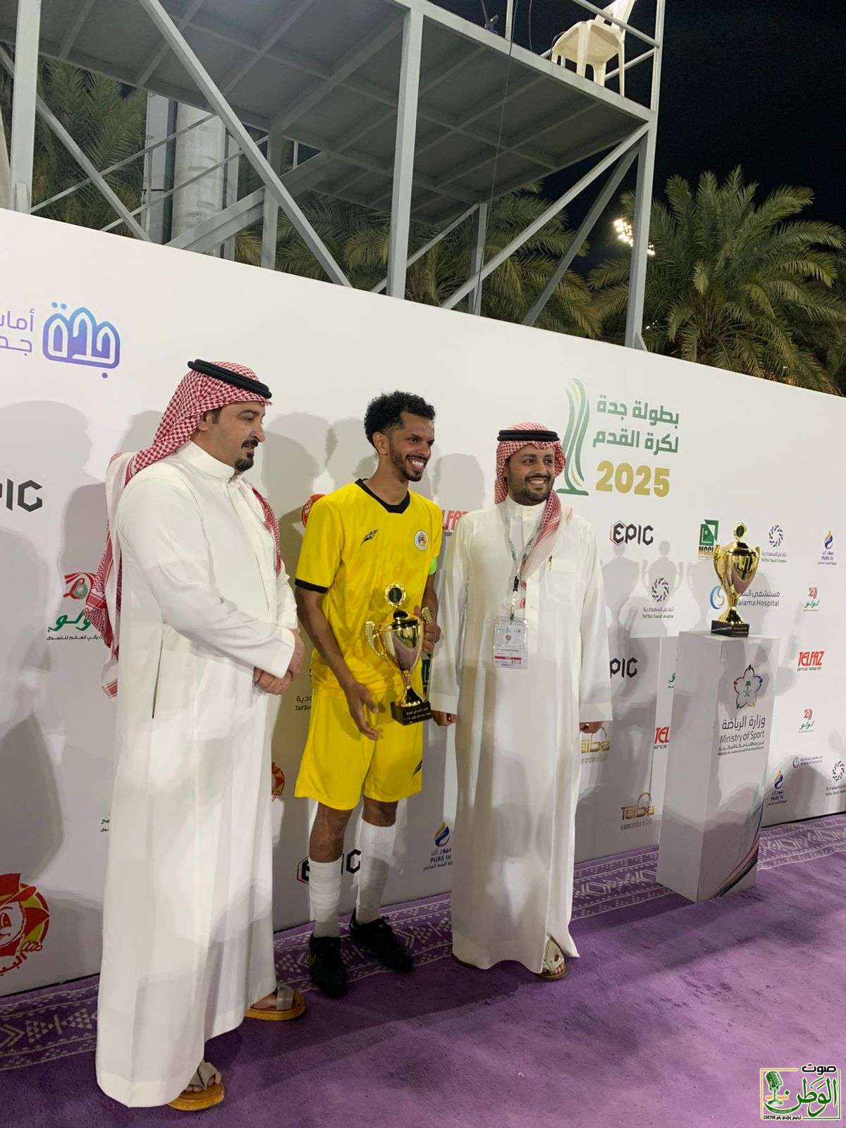 جولة تنافسية في بطولة جدة لكرة القدم .. فرع وزارة الرياضة يحصد المركز الأول وحرس الحدود يخطف التأهل 1 IMG 20250310 WA0202