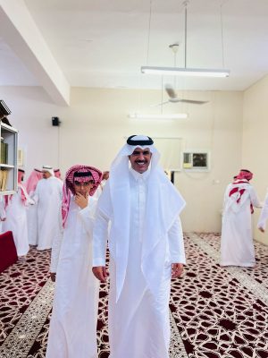 الطارقي يتقدم مشايخ ونواب القبائل وأهالي مركز خاط لأداء صلاة عيد الفطر المبارك 34 IMG 20250330 WA0116