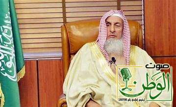 مفتي المملكة: تصوير صلوات المساجد وبثها عبر مواقع التواصل يتنافيان مع الإخلاص 8 شيخ
