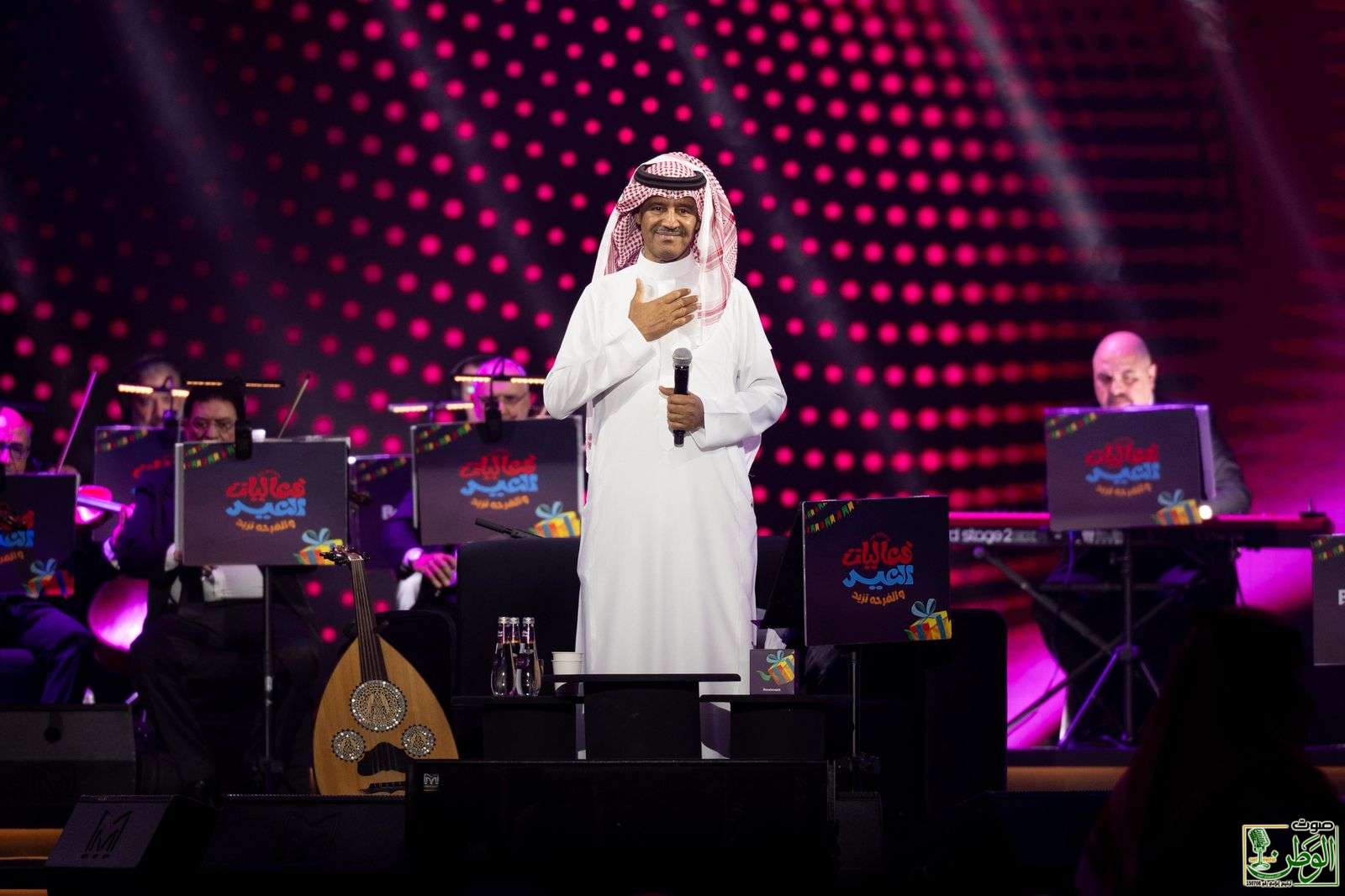 خالد عبدالرحمن يشعل أولى حفلات العيد بحضور كامل العدد 9 IMG 20250402 WA0025