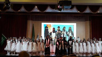 مدير تعليم عسير يدشّن معرض الأنشطة الطلابية ويكرّم المتميزين في حفل ختامي بارز 16 IMG 20250513 WA0153