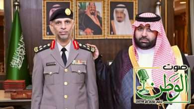 أمير جازان يُقلّد مدير مكافحة المخدرات بالمنطقة رتبته الجديدة 5 IMG 20250805 WA0121