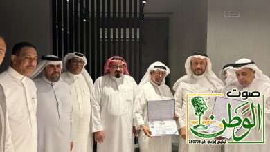 مجموعة محمود أحمد رفيق القابضة تكرّم شيخ المصورين السعوديين بمنحه شهادة الدكتوراه الفخرية 4 IMG 20250807 WA0103