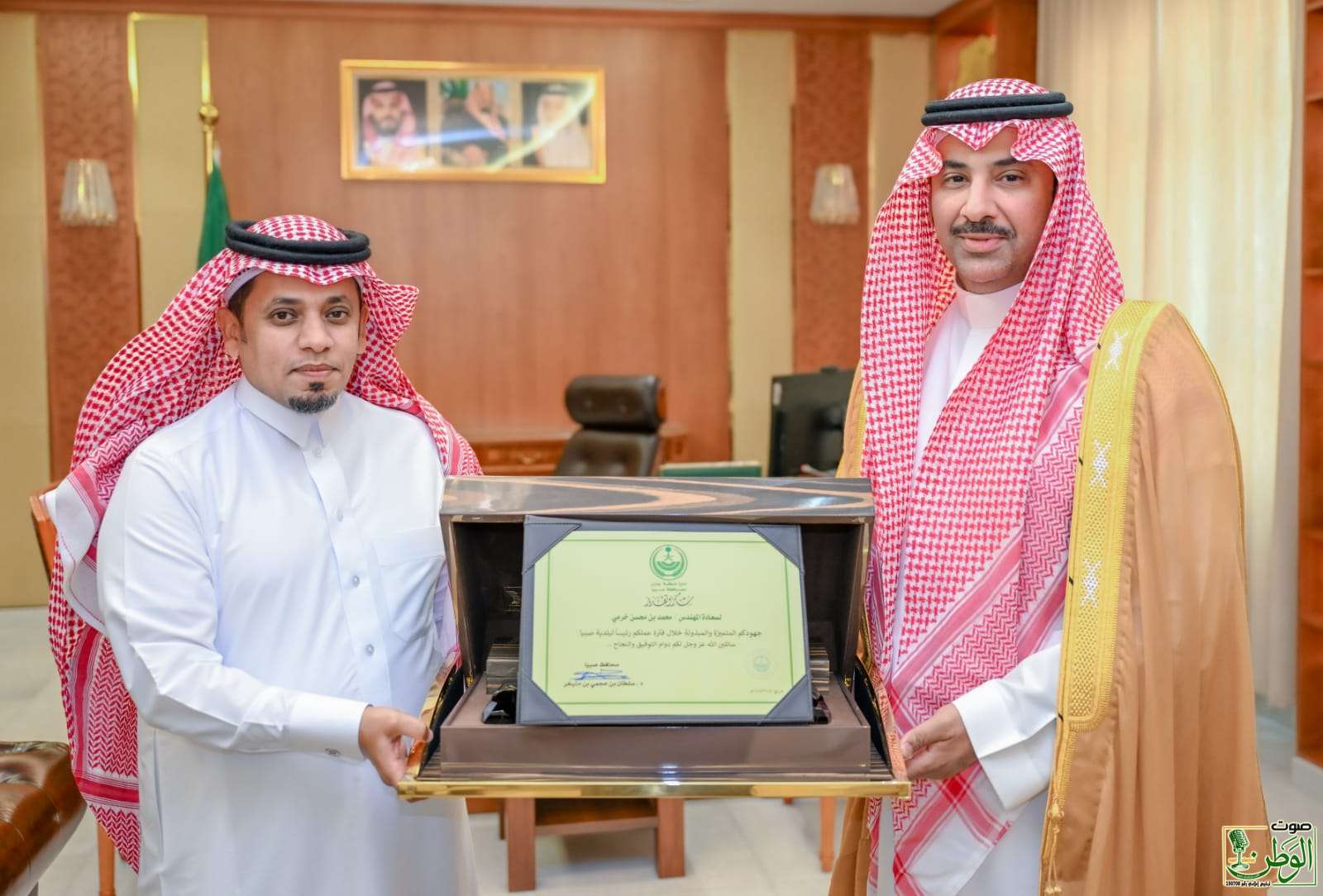 محافظ صبيا يكرم رئيس البلدية السابق تقديرًا لجهوده 9 IMG 20250910 WA0078