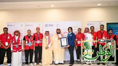أمير جازان يرعى احتفال فرع هيئة الهلال الأحمر بالمنطقة بتسجيل أكبر عدد من المتدربين في موسوعة غينيس 3 IMG 20250914 WA0073