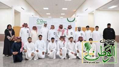 كلية العلوم البيئية بجامعة الملك عبدالعزيز تدشن معرضاً خيرياً لتوزيع الملابس على الأسر المتعففة. 4 IMG 20250917 WA0118