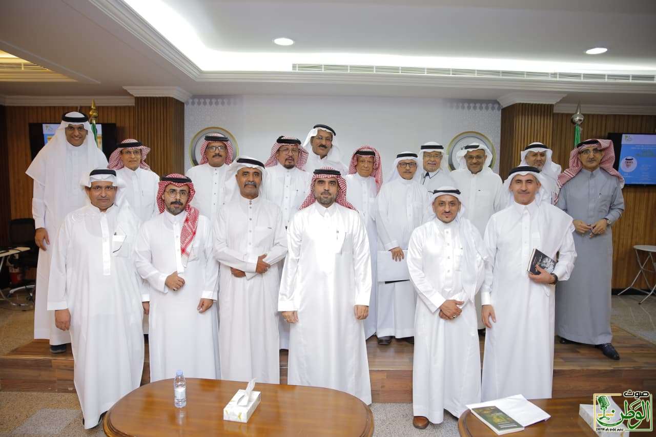 رواق السرد بأدبي جدة يحتفي بـ "رحلة السرد" مع الدكتور حسن النعمي 15 IMG 20251023 WA0103