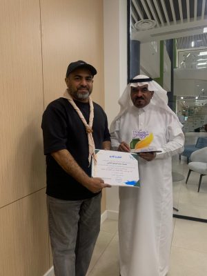 نادي "مداد" للكتابة يستضيف مالك "دار الحازمي للنشر" في لقاء حول آفاق النشر والكتابة 13 IMG 20251103 WA0120